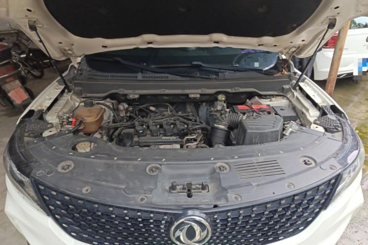 Used Dongfeng Fengon ix5 2019 220TGDI CVT Zhiya Trim China VI Standard Engine Bay
