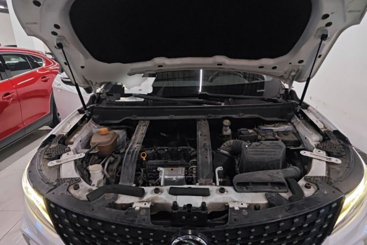 Used Dongfeng Fengon ix5 2019 220T CVT Zhiyue Trim China V Emission Standard Engine Bay