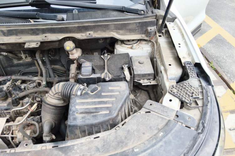 Used Dongfeng Fengon ix5 2019 220T CVT Zhiyue Trim China V Emission Standard Engine Bay Left
