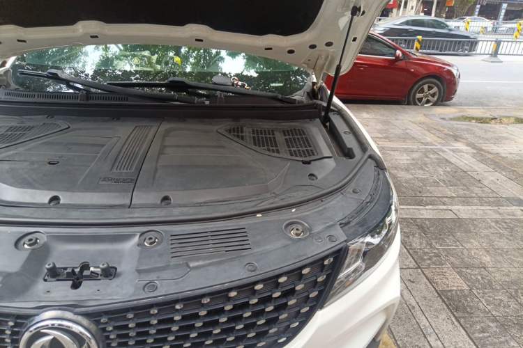 Used Dongfeng Fengon ix5 2019 220T CVT ZhiShang Version China VI Standard Engine Bay Left