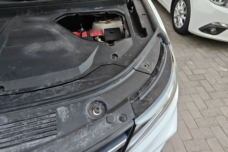 Used Dongfeng Fengon ix5 2019 220T Manual Smart Version China V Standard Engine Bay Left