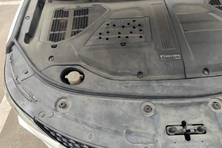 Used Dongfeng Fengon ix5 2019 220T CVT Zhiyue Trim China V Emission Standard Engine Bay Right