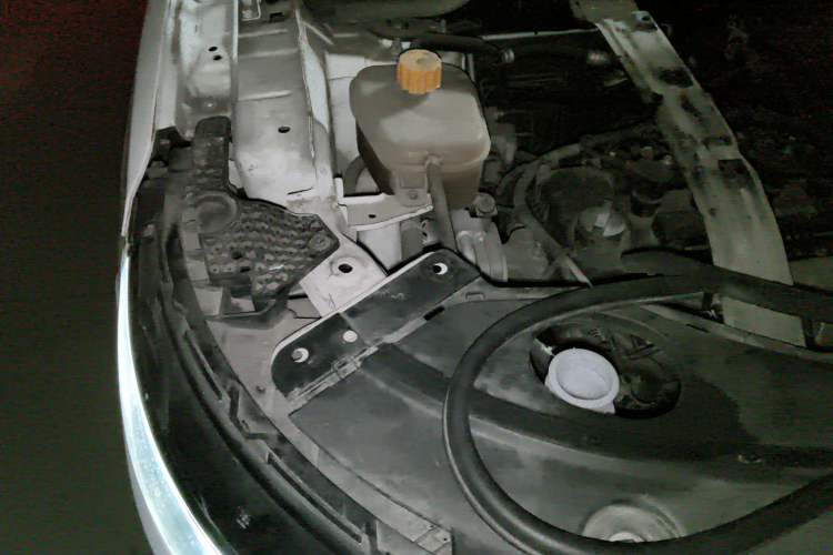 Used Dongfeng Fengon ix5 2019 220T CVT Zhiyue Trim China V Emission Standard Engine Bay Right