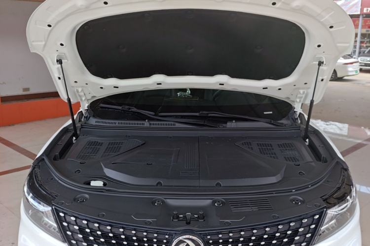 Used Dongfeng Fengon ix5 2019 220TGDI CVT Zhiya Trim China VI Standard Engine Bay
