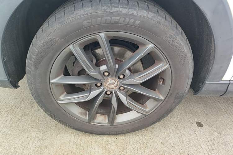 Used Dongfeng Fengon ix5 2019 220T CVT ZhiShang Trim China V Standard Exterior 4