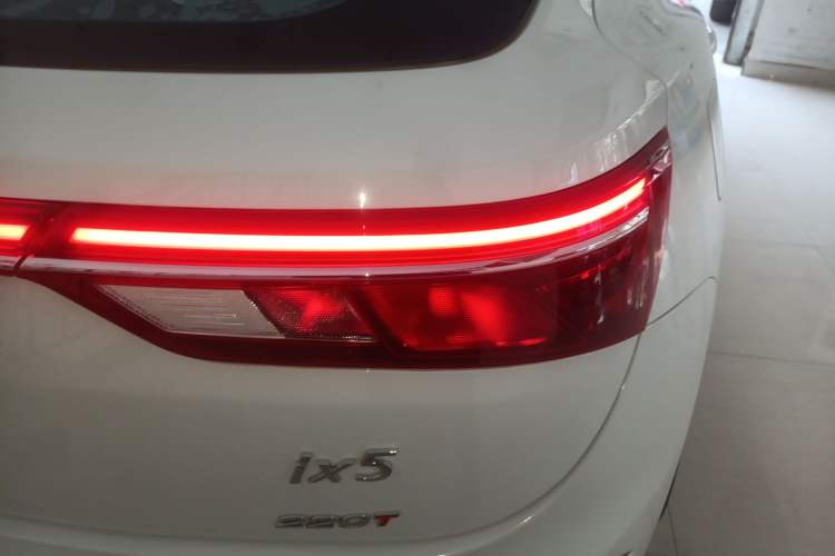Used Dongfeng Fengon ix5 2019 220T CVT ZhiShang Version China VI Standard Exterior 6