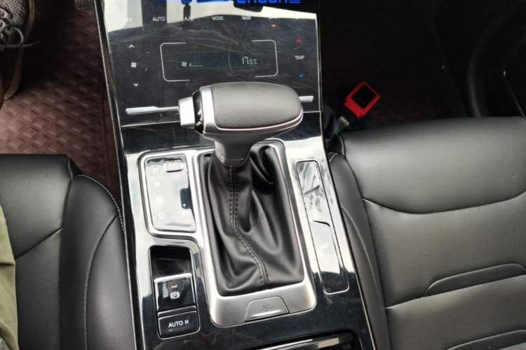 Used Dongfeng Fengon ix5  Gear Lever