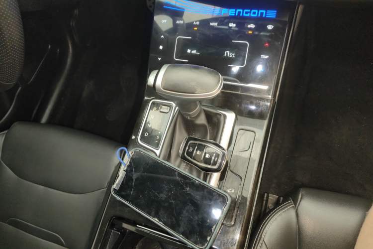 Used Dongfeng Fengon ix5 2019 220T CVT ZhiShang Trim China V Standard Gear Lever