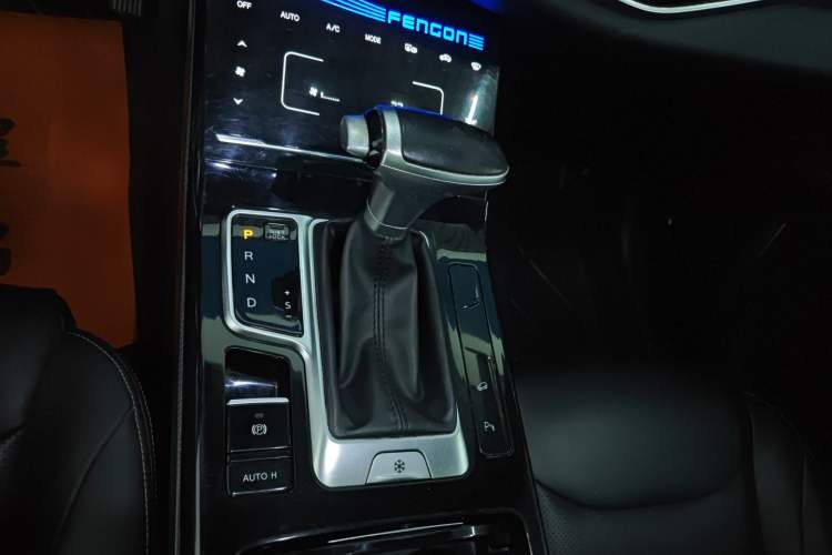 Used Dongfeng Fengon ix5 2019 220T CVT Zhiyue Trim China V Emission Standard Gear Lever