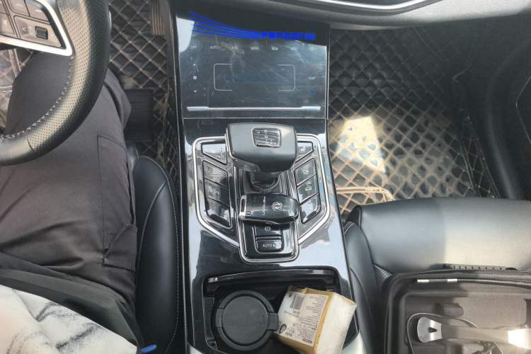 Used Dongfeng Fengon ix5 2019 280TGDI CVT ZhiZun Trim China V Emission Standard Gear Lever