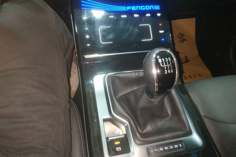 Used Dongfeng Fengon ix5 2019 220T Manual Smart Version China VI Standard Gear Lever