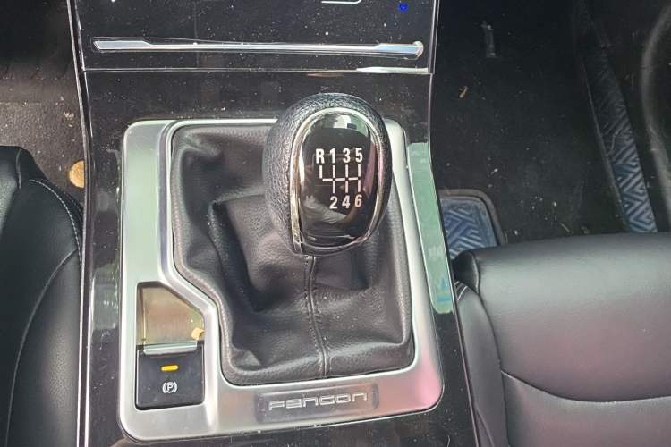 Used Dongfeng Fengon ix5 2019 220T Manual ZhiShang Version China VI Standard Gear Lever