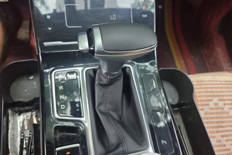 Used Dongfeng Fengon ix5 2019 220T CVT Zhiyue Trim China V Emission Standard Gear Lever