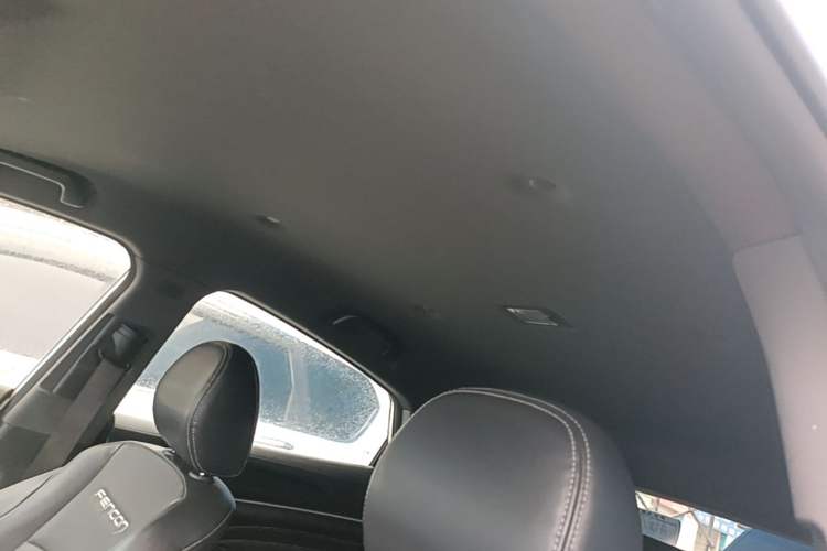Used Dongfeng Fengon ix5 2019 220T CVT ZhiShang Trim China V Standard Headliner