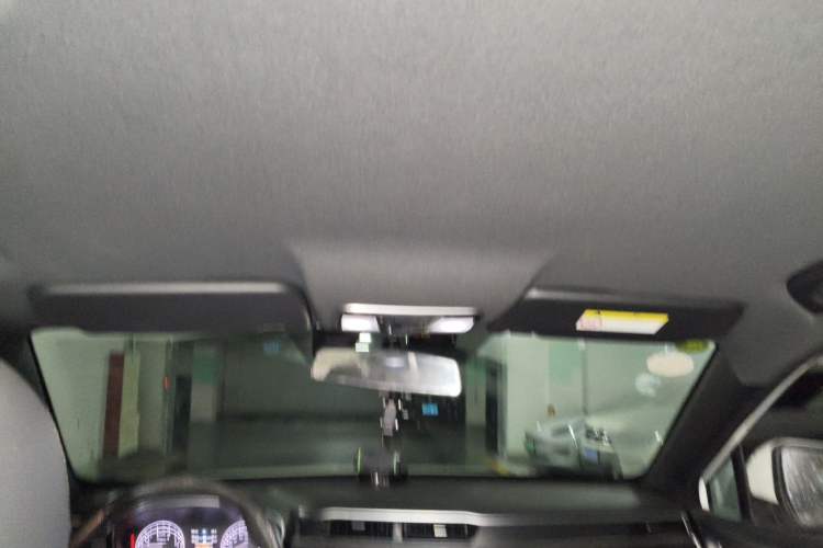 Used Dongfeng Fengon ix5 2019 220T CVT ZhiShang Trim China V Standard Headliner