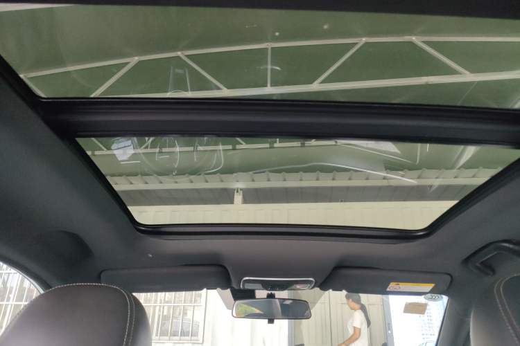 Used Dongfeng Fengon ix5 2019 220T CVT ZhiShang Trim China V Standard Headliner