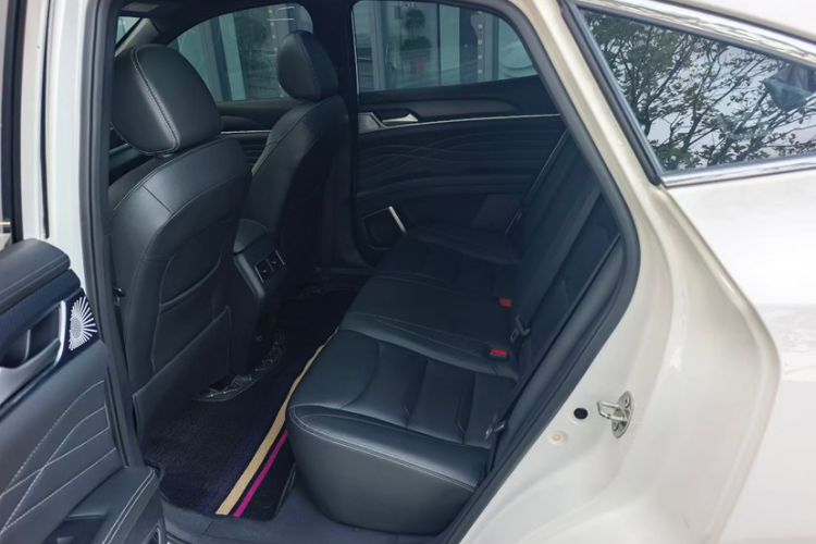 Used Dongfeng Fengon ix5 2019 220TGDI CVT Zhiya Trim China VI Standard Interior 3