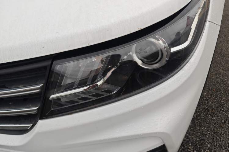 Used Dongfeng Fengon ix5 2019 220T CVT ZhiShang Trim China V Standard Left Front Headlight