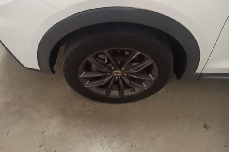 Used Dongfeng Fengon ix5 2019 220T CVT ZhiShang Trim China V Standard Left Front Wheel Hub