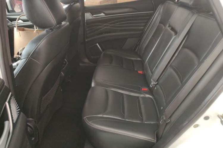 Used Dongfeng Fengon ix5 2019 220T CVT ZhiShang Trim China V Standard Left Rear Seat