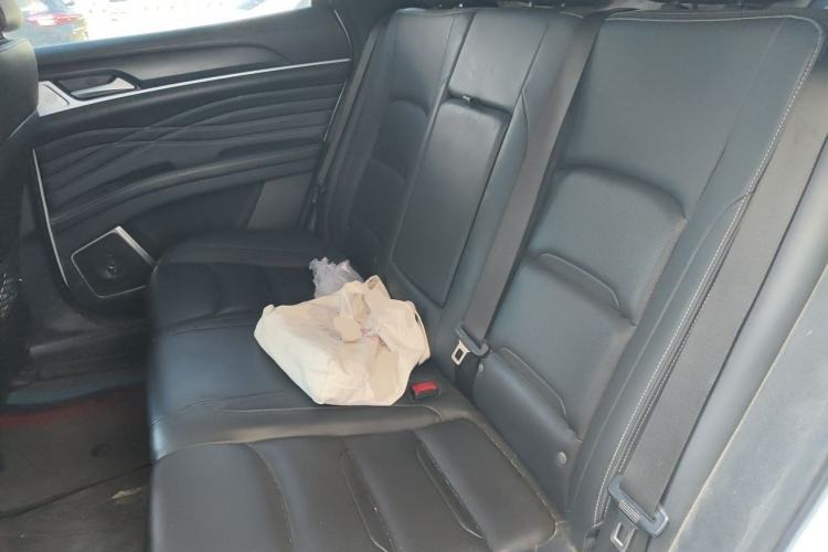 Used Dongfeng Fengon ix5 2019 220T CVT ZhiShang Trim China V Standard Left Rear Seat