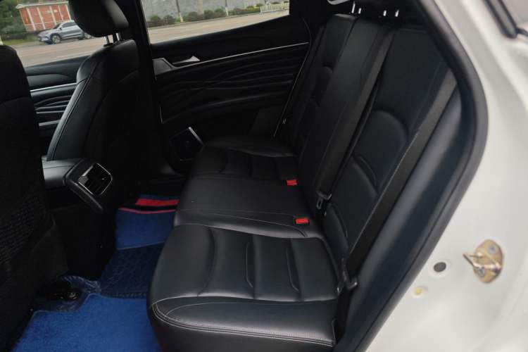 Used Dongfeng Fengon ix5 2019 220T CVT ZhiShang Trim China V Standard Left Rear Seat