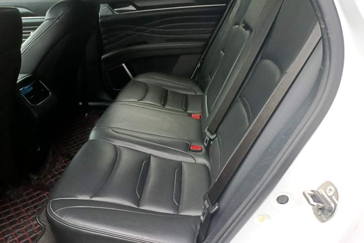Used Dongfeng Fengon ix5 2019 220T CVT ZhiShang Trim China V Standard Left Rear Seat