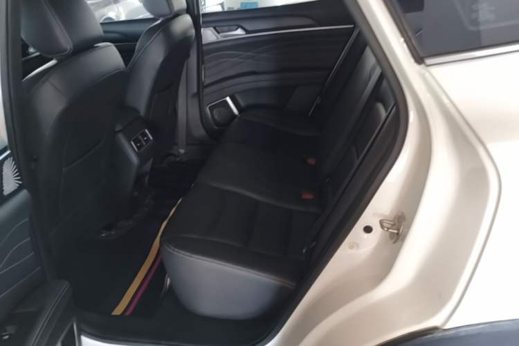Used Dongfeng Fengon ix5 2019 220TGDI CVT Zhiya Trim China VI Standard Left Rear Seat