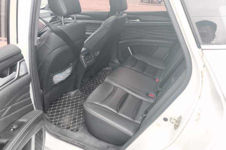 Used Dongfeng Fengon ix5 2019 220T CVT Zhiyue Trim China V Emission Standard Left Rear Seat