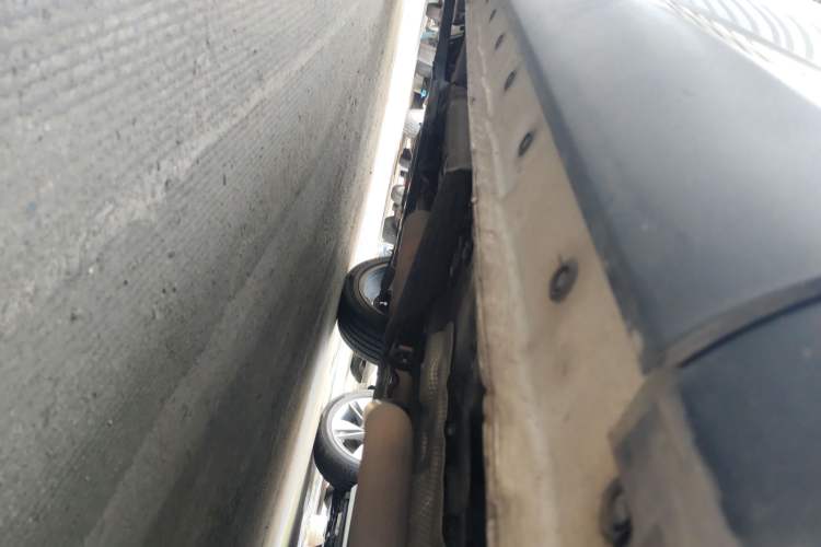 Used Dongfeng Fengon ix5 2019 280TGDI CVT ZhiZun Trim China V Emission Standard Left Side Sill