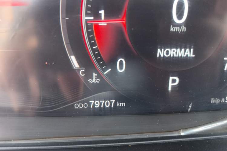 Used Dongfeng Fengon ix5 2019 280TGDI CVT ZhiZun Trim China V Emission Standard Odometer Close Up