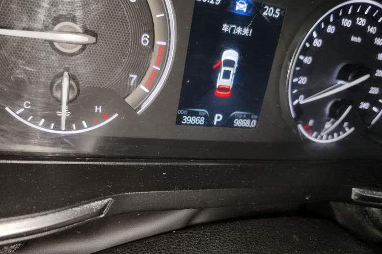 Used Dongfeng Fengon ix5 2019 220T CVT Zhiyue Trim China V Emission Standard Odometer Close Up