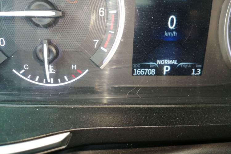 Used Dongfeng Fengon ix5 2019 220T CVT ZhiShang Version China VI Standard Odometer Close Up