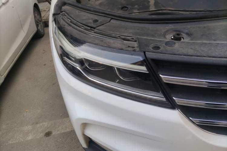 Used Dongfeng Fengon ix5 2019 280TGDI CVT Smart Version China V Standard Right Front Headlight