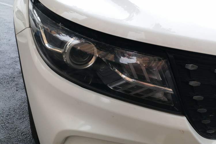Used Dongfeng Fengon ix5 2019 220T CVT ZhiShang Version China VI Standard Right Front Headlight