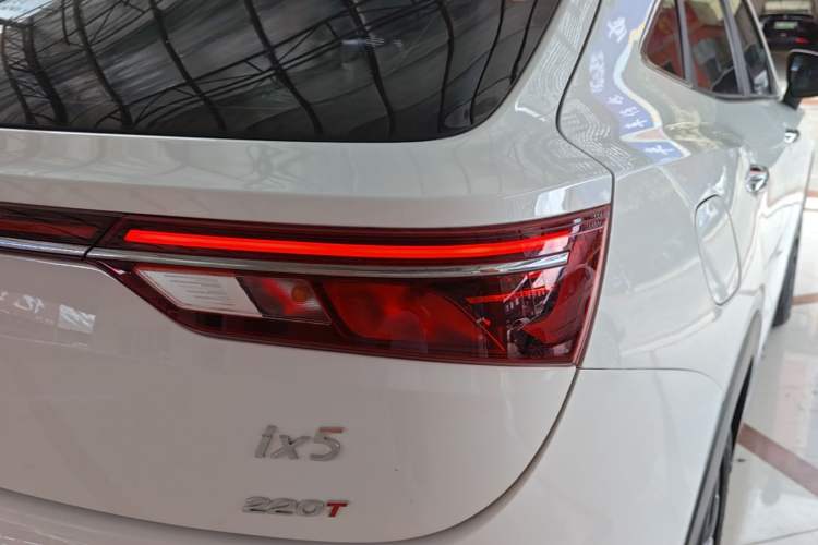 Used Dongfeng Fengon ix5 2019 220TGDI CVT Zhiya Trim China VI Standard Right Rear Taillight