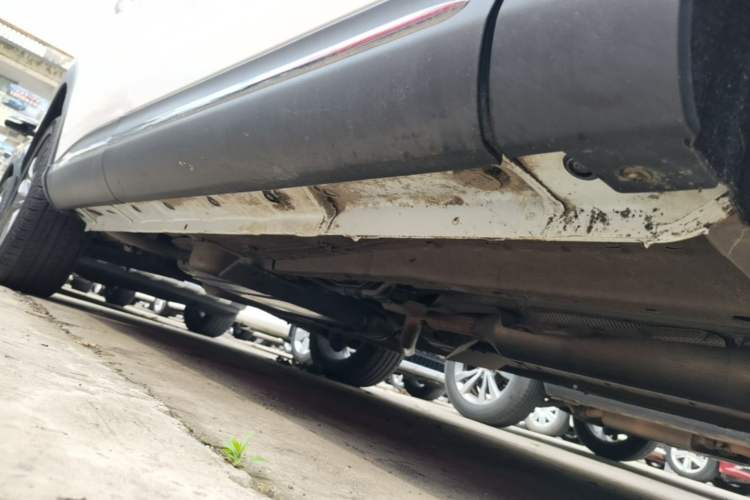 Used Dongfeng Fengon ix5  Right Side Sill