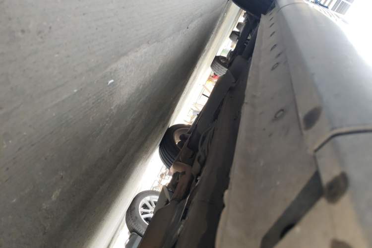 Used Dongfeng Fengon ix5 2019 280TGDI CVT ZhiZun Trim China V Emission Standard Right Side Sill