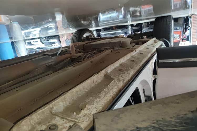 Used Dongfeng Fengon ix5 2019 220T Manual Smart Version China VI Standard Right Side Sill