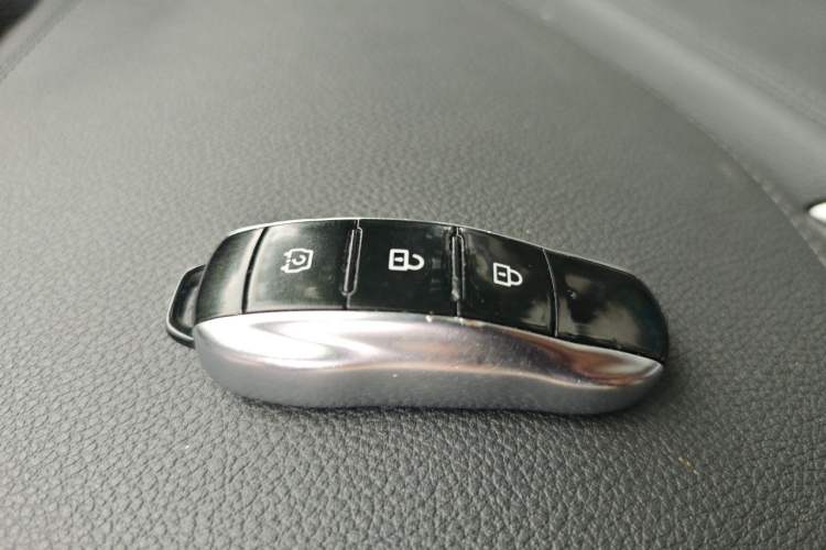 Used Dongfeng Fengon ix5 2019 220TGDI CVT Zhiya Trim China VI Standard Vehicle Key