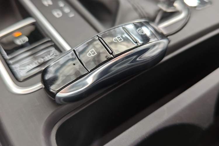 Used Dongfeng Fengon ix5 2019 220TGDI CVT Zhiya Trim China VI Standard Vehicle Key