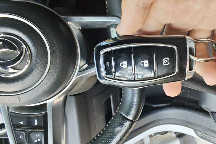Used Dongfeng Fengon ix5 2019 220T Manual Smart Version China V Standard Vehicle Key