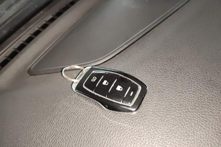 Used Dongfeng Fengon ix5 2019 220T Manual Smart Version China VI Standard Vehicle Key