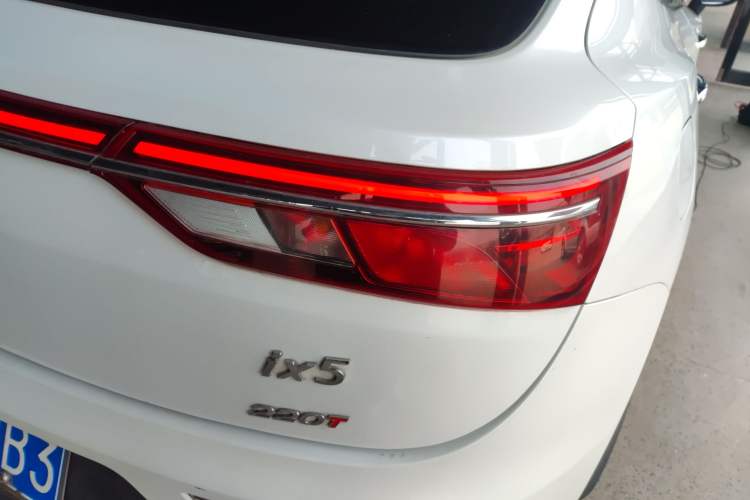 Used Dongfeng Fengon ix5 2021 1.5T CVT Urban Dynamic Edition Exterior 3