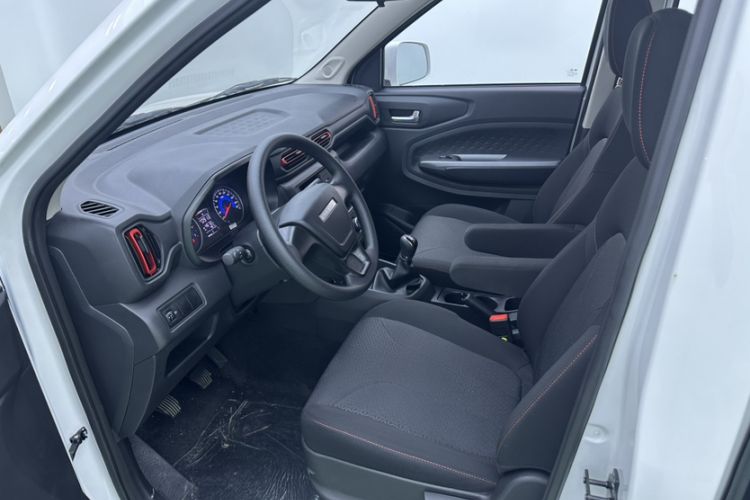 Used Dongfeng Fengon ix5 2021 1.5T Manual Urban Dynamic Edition Interior 1
