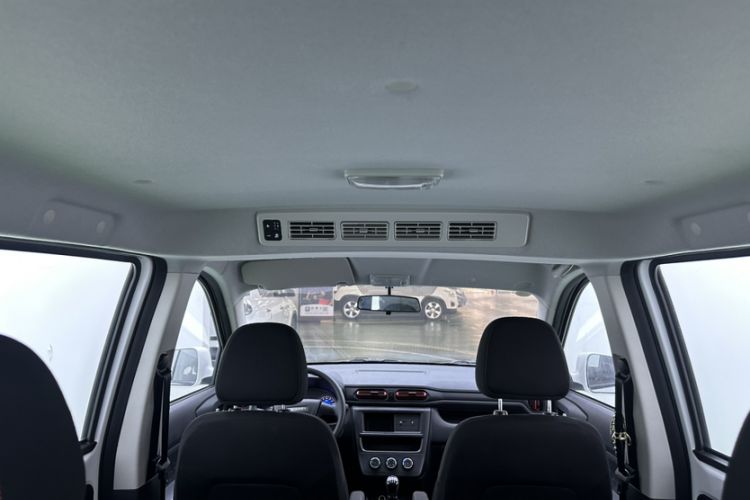 Used Dongfeng Fengon ix5 2021 1.5T Manual Urban Dynamic Edition Interior 2