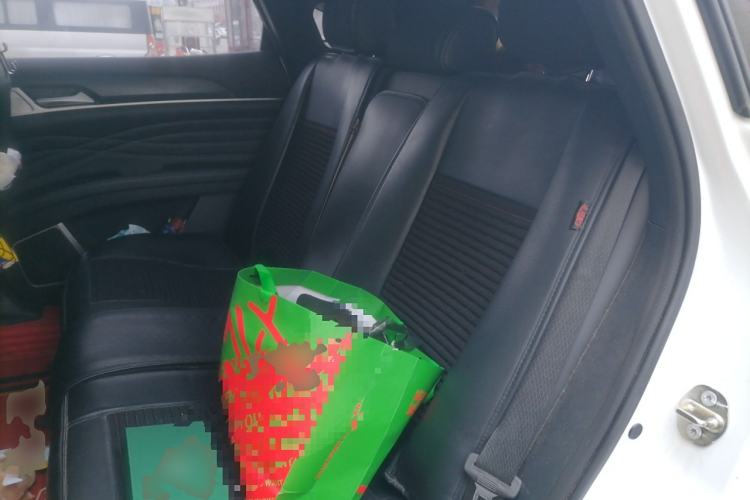 Used Dongfeng Fengon ix5 2021 1.5T Manual Urban Dynamic Edition Left Rear Seat