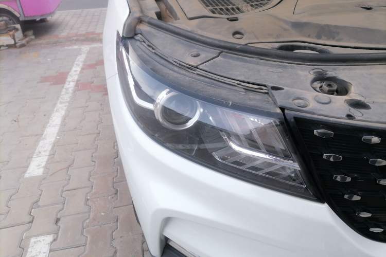 Used Dongfeng Fengon ix5 2021 1.5T Manual Urban Dynamic Edition Right Front Headlight