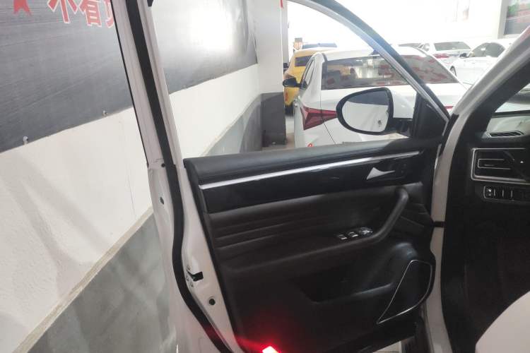 Used Dongfeng Fengon ix7 2020 2.0 TGDI Automatic All-Wheel-Drive Pioneer Edition Left Front Door Interior