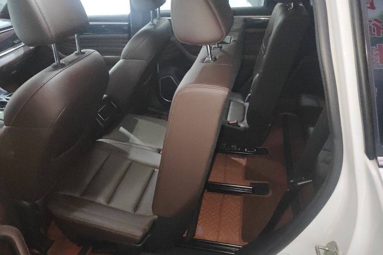 Used Dongfeng Fengon ix7 2020 2.0 TGDI Automatic All-Wheel-Drive Pioneer Edition Left Rear Seat